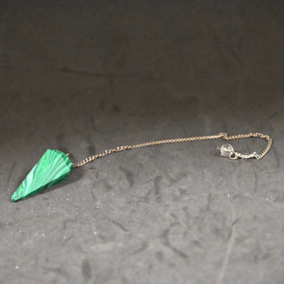 Pendule Malachite facetté