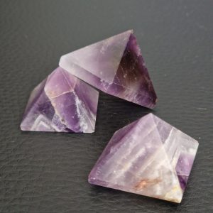 Pyramide Améthyste S (qualité AB)