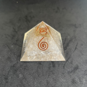 Pyramide Quartz Blanc M